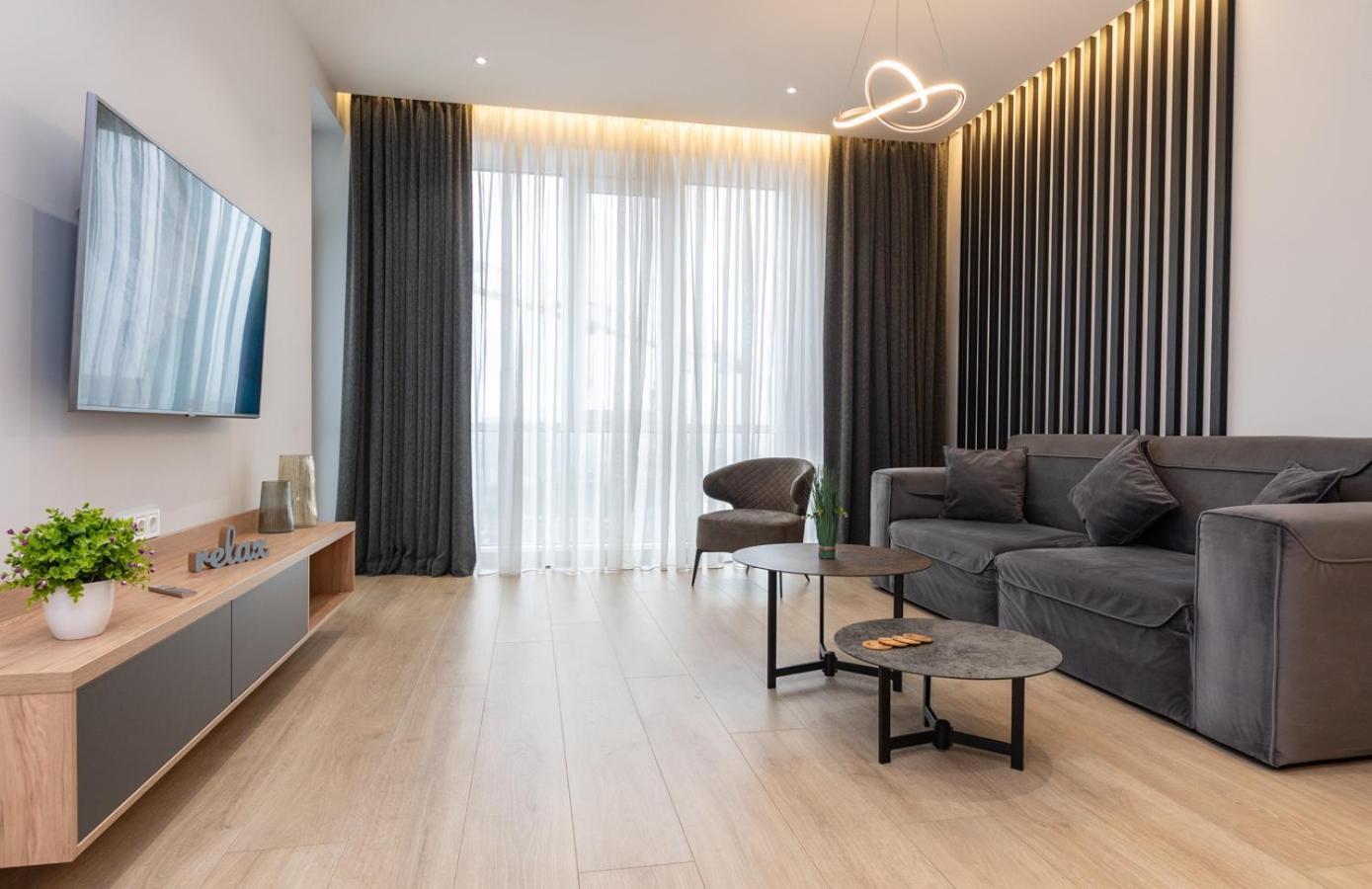 Royal Tower Residence Big Vip Apartment In Center Floor 27 Киев Экстерьер фото