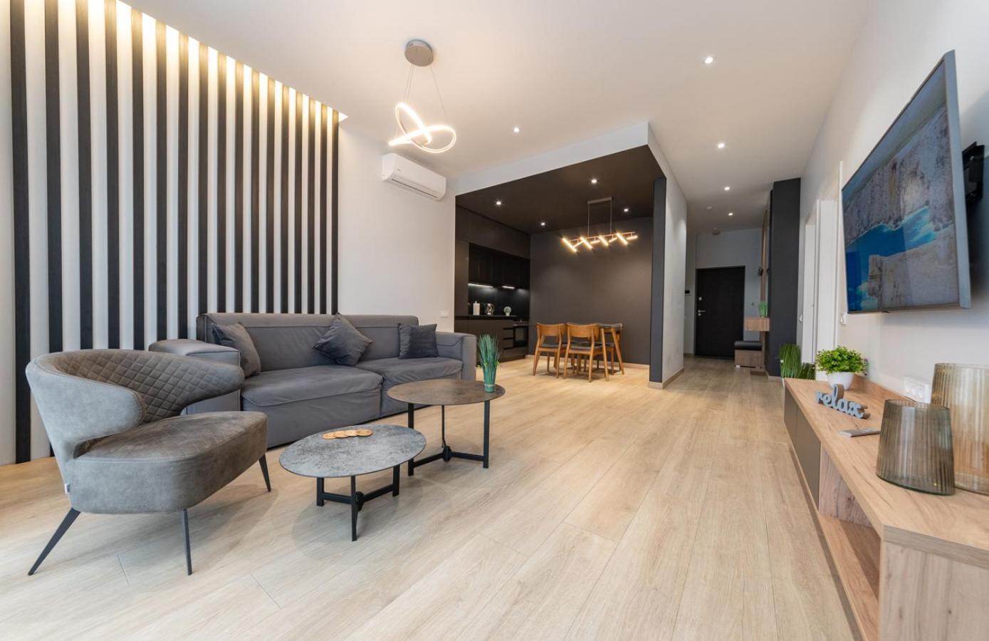 Royal Tower Residence Big Vip Apartment In Center Floor 27 Киев Экстерьер фото