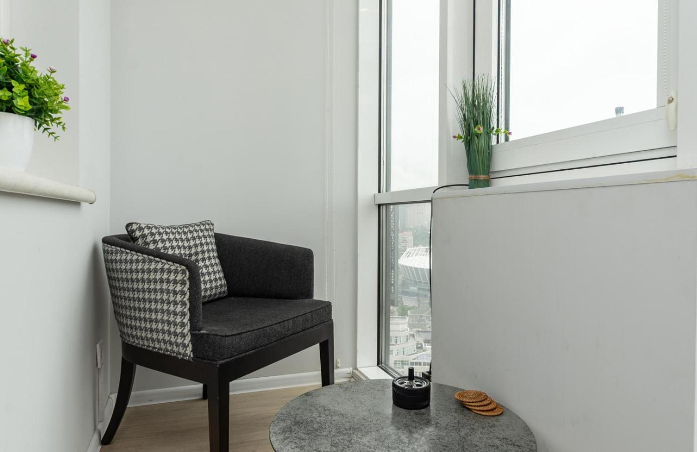 Royal Tower Residence Big Vip Apartment In Center Floor 27 Киев Экстерьер фото
