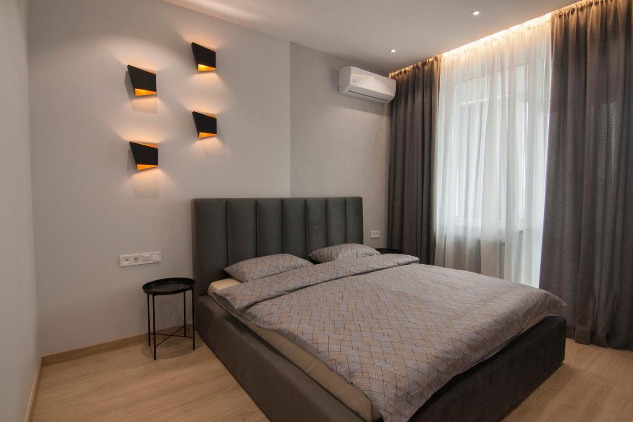 Royal Tower Residence Big Vip Apartment In Center Floor 27 Киев Экстерьер фото