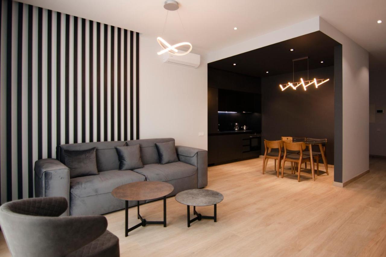 Royal Tower Residence Big Vip Apartment In Center Floor 27 Киев Экстерьер фото