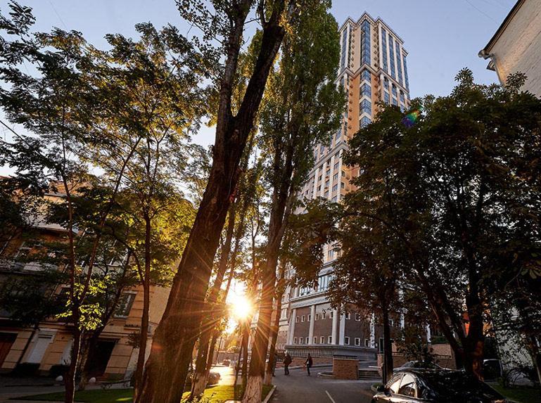 Royal Tower Residence Big Vip Apartment In Center Floor 27 Киев Экстерьер фото