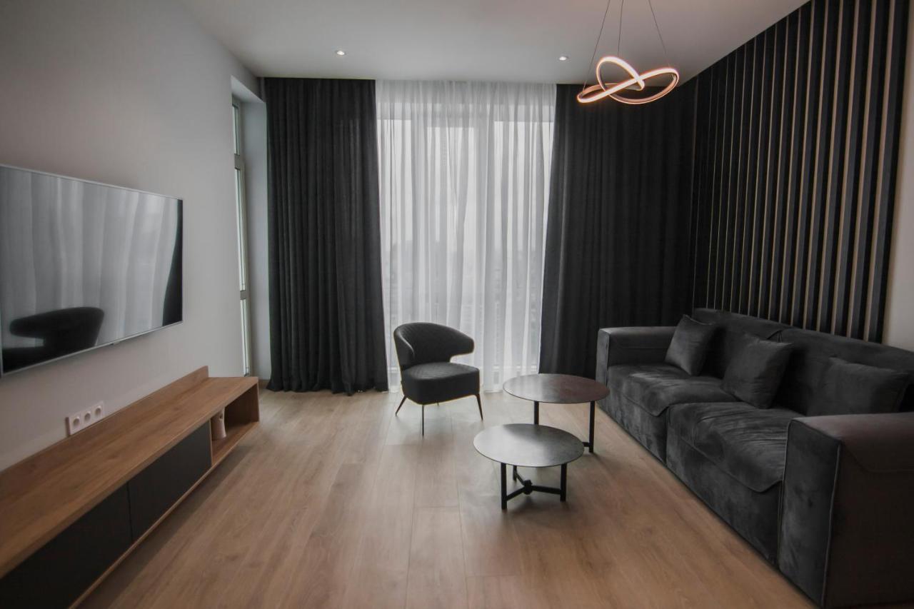 Royal Tower Residence Big Vip Apartment In Center Floor 27 Киев Экстерьер фото