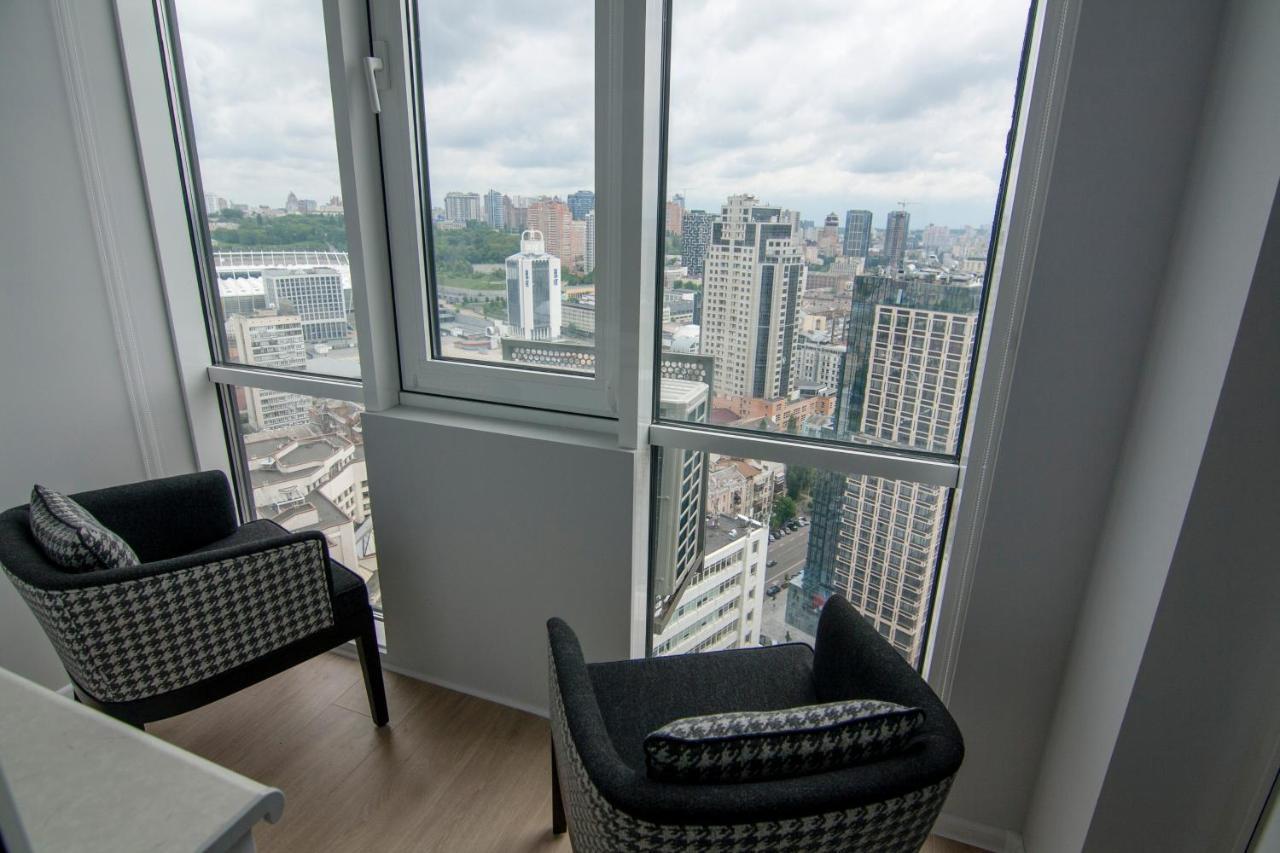 Royal Tower Residence Big Vip Apartment In Center Floor 27 Киев Экстерьер фото